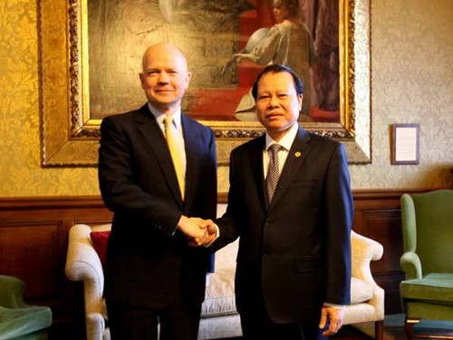 Vietnam, UK bolster comprehensive relations - ảnh 1
